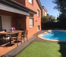 Spain CT Cornellá del Terri vacation rental compare prices direct by owner 6739900