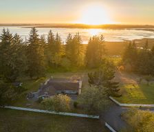 United States California Crescent City vacation rental compare prices direct by owner 594241