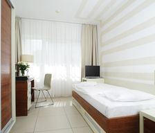Germany HE Oberursel (Taunus) vacation rental compare prices direct by owner 4915464