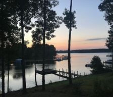 United States North Carolina Mooresville vacation rental compare prices direct by owner 198747
