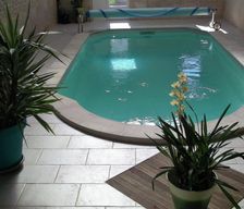 France Nouvelle-Aquitaine Montpellier-De-Médillan vacation rental compare prices direct by owner 5947299