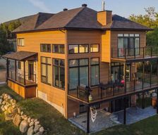 Canada Quebec Petite-Rivière-Saint-François vacation rental compare prices direct by owner 453899