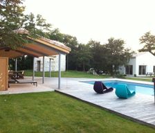 France Nouvelle-Aquitaine Montpellier-De-Médillan vacation rental compare prices direct by owner 4441535