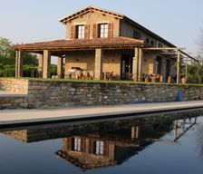 Italy Piedmont Calosso vacation rental compare prices direct by owner 4729434