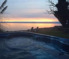 Canada British Columbia Roberts Creek vacation rental compare prices direct by owner 1249700