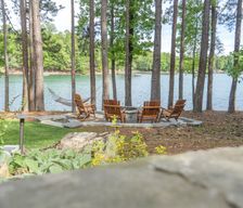 United States South Carolina Seneca vacation rental compare prices direct by owner 489872