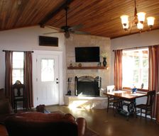 United States Texas Fredericksburg vacation rental compare prices direct by owner 1272972