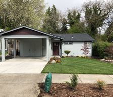 United States Oregon Grants Pass vacation rental compare prices direct by owner 579742
