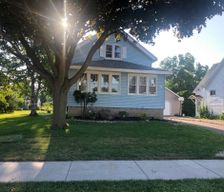 United States Wisconsin Oshkosh vacation rental compare prices direct by owner 579304