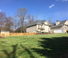 United States North Carolina Asheville vacation rental compare prices direct by owner 928261