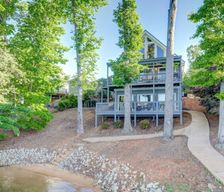 United States South Carolina Seneca vacation rental compare prices direct by owner 587808