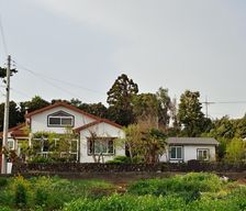 South Korea Jeju Seoguip vacation rental compare prices direct by owner 6734376
