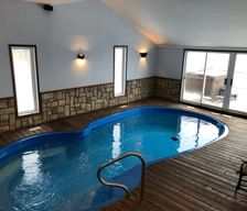 Canada Quebec Sainte-Anne-des-Lacs vacation rental compare prices direct by owner 623718