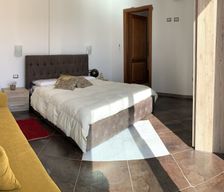 Italy Sardinia La Caletta vacation rental compare prices direct by owner 5532925