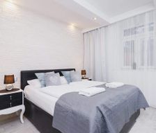 Poland Województwo malopolskie Kraków vacation rental compare prices direct by owner 10987063