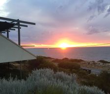Australia WA Halls Head vacation rental compare prices direct by owner 5916631