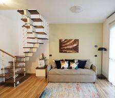 Italy Lombardia Milano vacation rental compare prices direct by owner 4734091