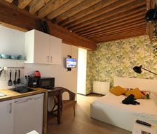France Auvergne-Rhône-Alpes Lyon vacation rental compare prices direct by owner 5076638