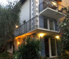 Italy Provincia di Verona Brenzone sul Garda vacation rental compare prices direct by owner 4032949