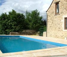 France Mayenne Menil vacation rental compare prices direct by owner 11470143