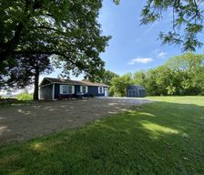 United States Illinois Cobden vacation rental compare prices direct by owner 15473352