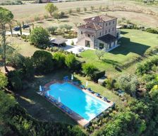 Italy perugia CASTIGLIONE DEL LAGO PG vacation rental compare prices direct by owner 7015008