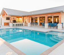 United States Texas Concan vacation rental compare prices direct by owner 10288294