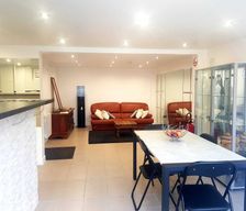 France Val-d'Oise Osny vacation rental compare prices direct by owner 11007558
