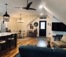 United States New York Penn Yan vacation rental compare prices direct by owner 11029640