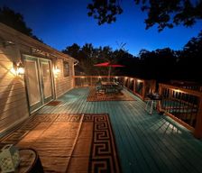 United States Texas Willis vacation rental compare prices direct by owner 10510395