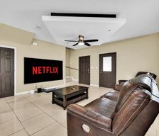United States Texas McAllen vacation rental compare prices direct by owner 12196078