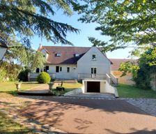 France Yvelines Le Mesnil-Saint-Denis vacation rental compare prices direct by owner 12203858