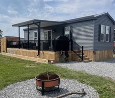 Canada Ontario Niagara-on-the-Lake vacation rental compare prices direct by owner 13393212
