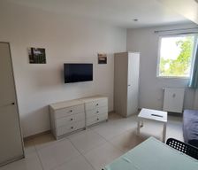 France Île-de-France Montfermeil vacation rental compare prices direct by owner 24297626
