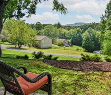 United States North Carolina Asheville vacation rental compare prices direct by owner 25042380