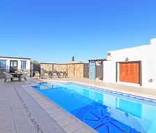Spain Las Palmas Tinajo vacation rental compare prices direct by owner 33331393