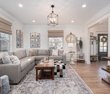 United States Kansas Lawrence vacation rental compare prices direct by owner 25028663