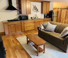 United States New York Saranac Lake vacation rental compare prices direct by owner 33364128