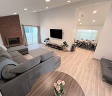 United States California Santa Ana vacation rental compare prices direct by owner 26625111