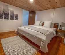 United States New York Saranac Lake vacation rental compare prices direct by owner 33311709