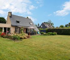 France Châtelaudren, cité de caractère PLELO vacation rental compare prices direct by owner 28905152