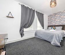 United Kingdom Scotland Airdrie vacation rental compare prices direct by owner 15771842