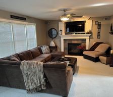 United States Iowa Davenport vacation rental compare prices direct by owner 28018745
