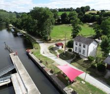 France Mayenne Sacé vacation rental compare prices direct by owner 34790192