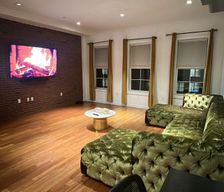 United States New York The Bronx vacation rental compare prices direct by owner 28482894