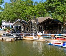 United States Texas Montgomery vacation rental compare prices direct by owner 12059567