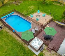 United States Indiana Greenwood vacation rental compare prices direct by owner 15391189