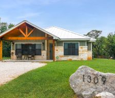 United States Texas Canyon Lake vacation rental compare prices direct by owner 196033