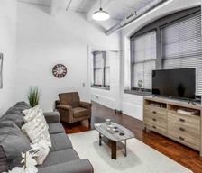 United States New York Rochester vacation rental compare prices direct by owner 13249602