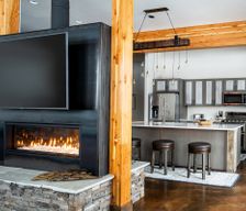 United States Montana Gallatin Gateway vacation rental compare prices direct by owner 11462076